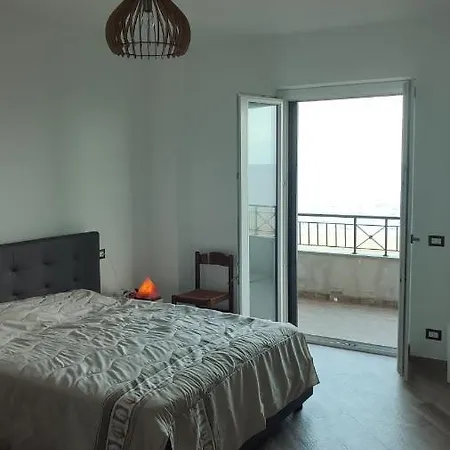 Grounded To Earth -Bed And Breakfast Siderno